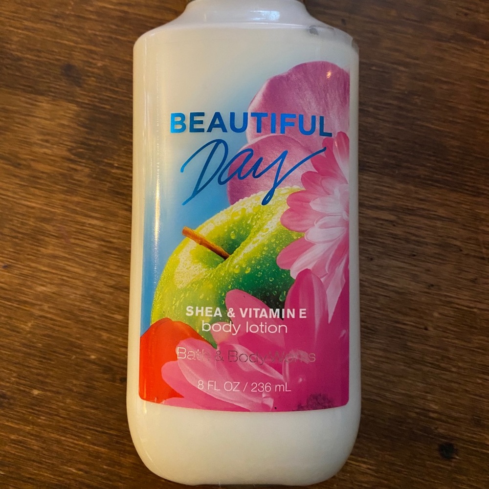 Bath and body works beautiful day body lotion